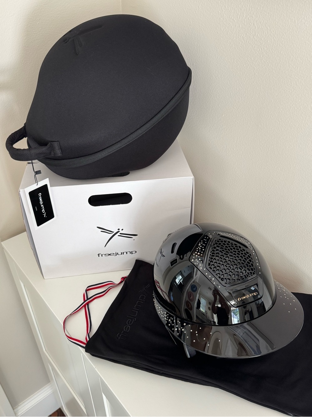 FreeJump Voronoi custom gloss helmet with temple protection and crystals S-53
